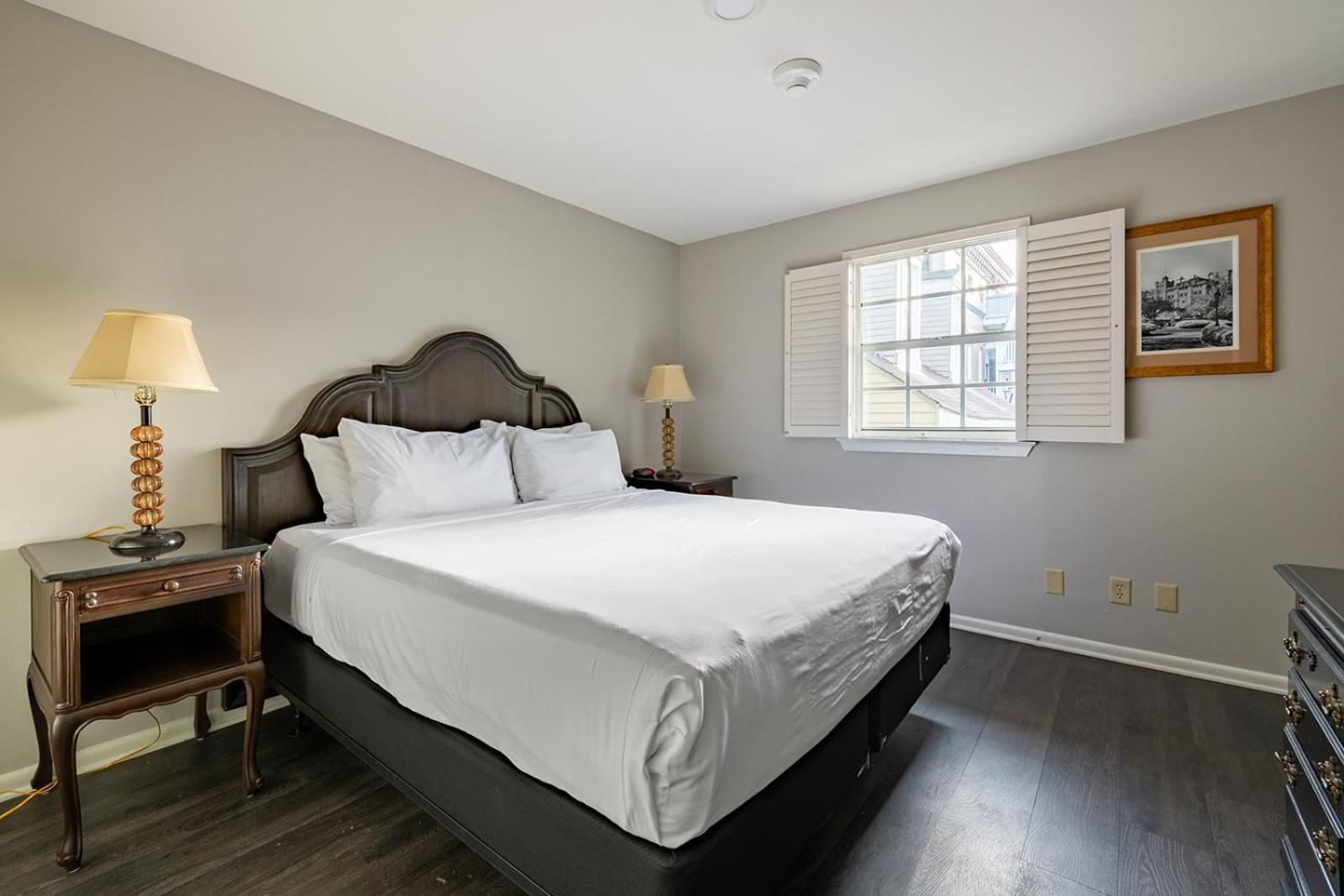 French Quarter Suites Hotel New Orleans Eksteriør billede